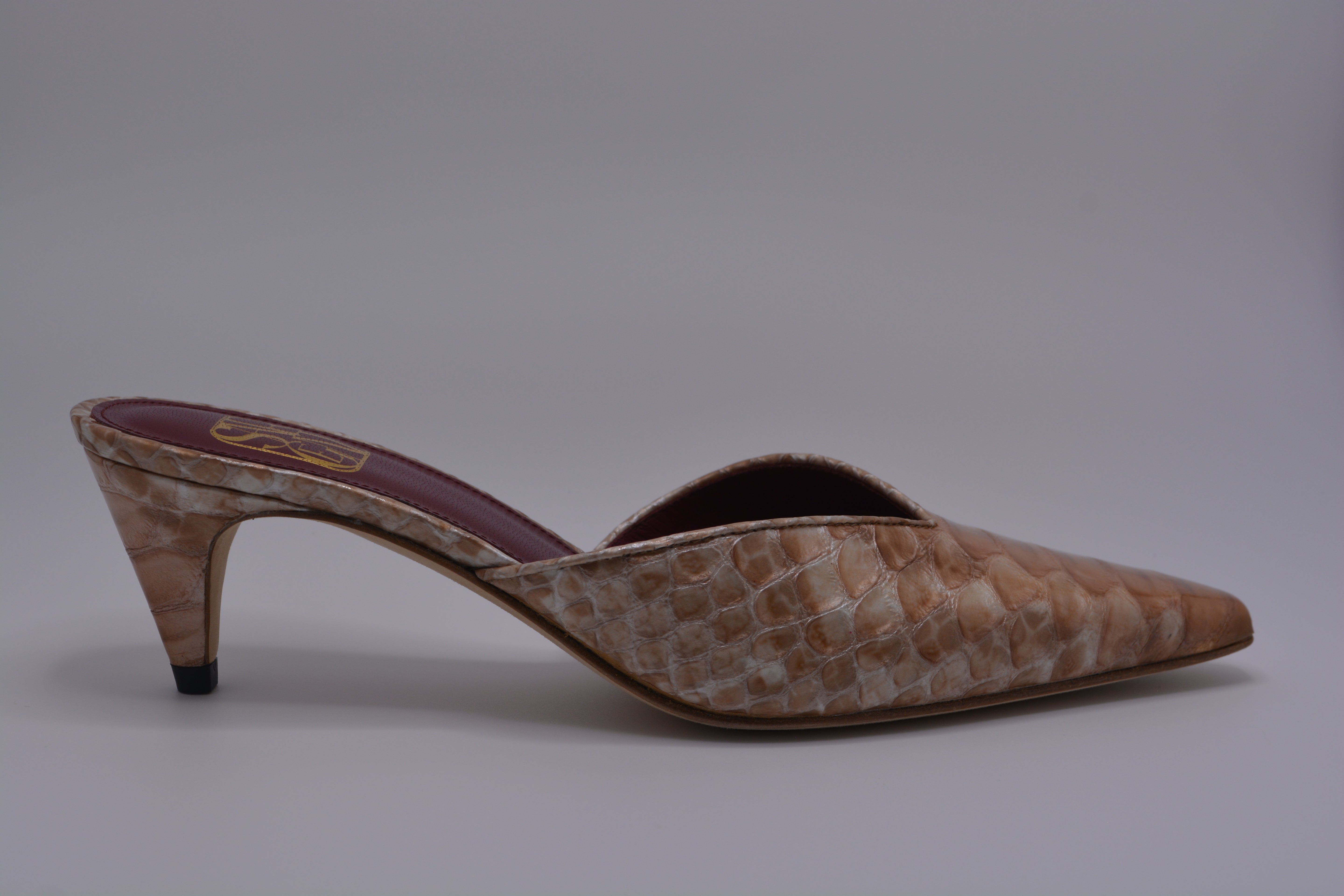 The Exotic Carol Kitten Heel-12