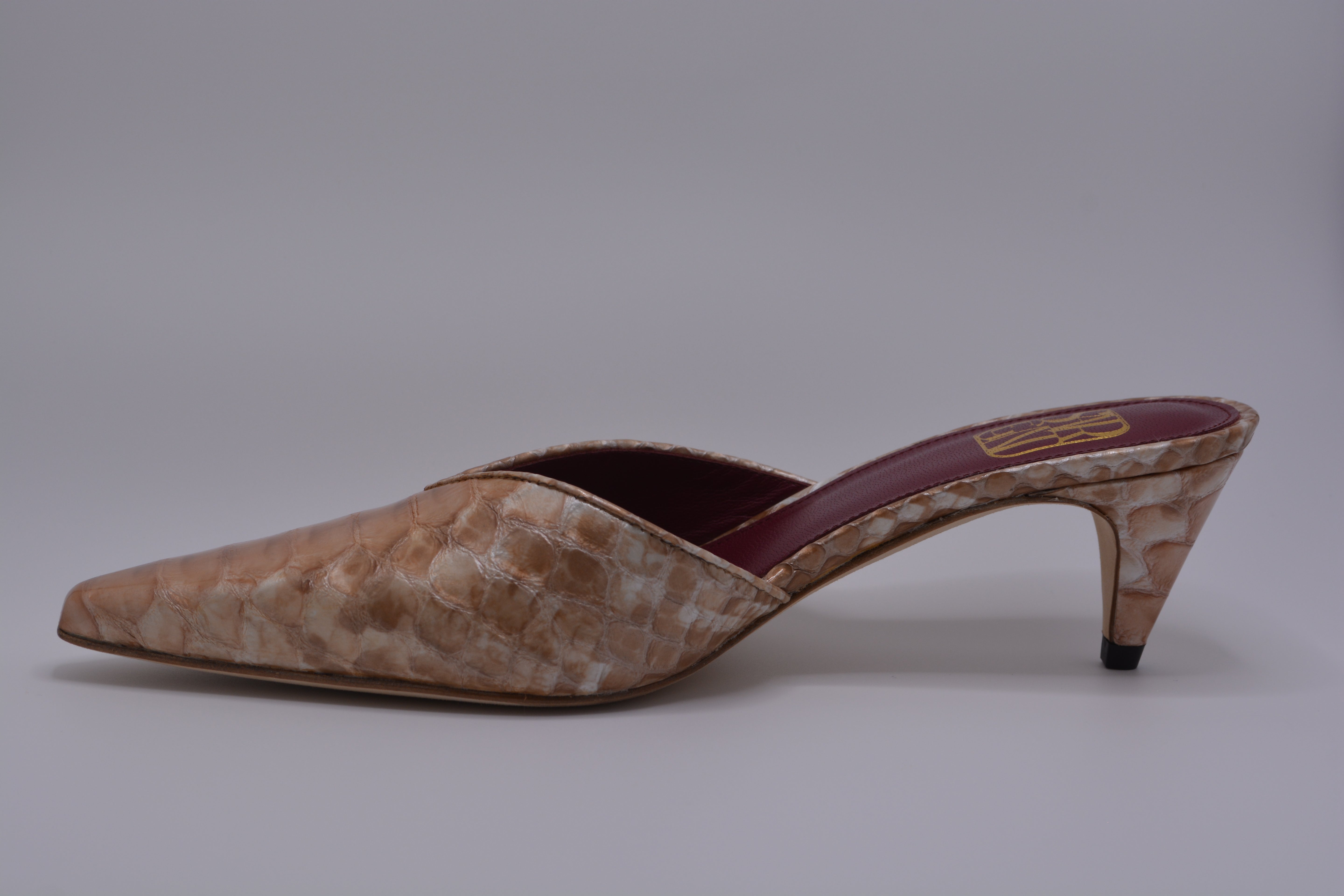 The Exotic Carol Kitten Heel-8
