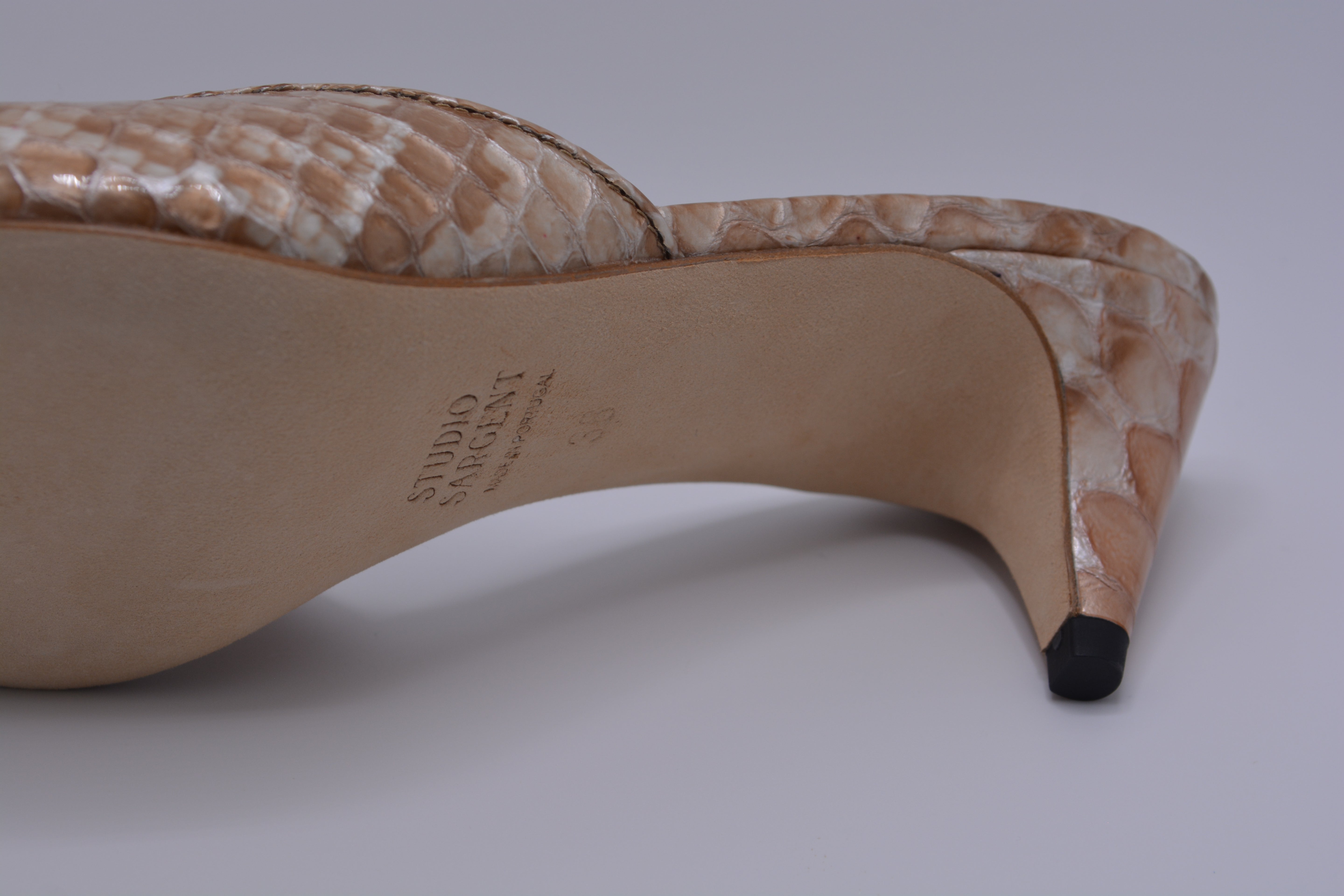 The Exotic Carol Kitten Heel-13
